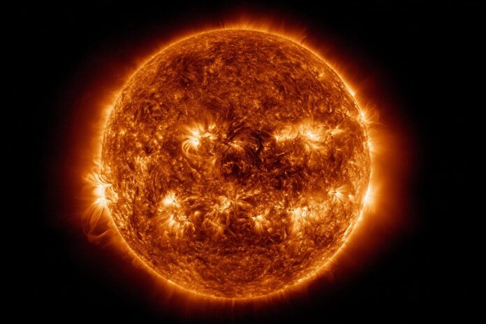 The Sun's south pole as seen by Solar Orbiter's Extreme Ultraviolet Imager, revealing intricate new details.