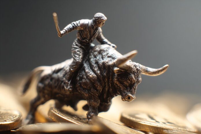 Bitcoin Gets $125K Target as Trader Sees 'Big Move' Next, ETH Hits $3750
