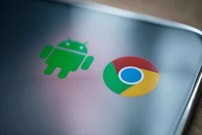 Android and ChromeOS logos merging on a unified device screen