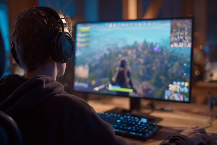 A gamer instantly launching Fortnite on Discord using GeForce NOW cloud streaming, no installer in sight.