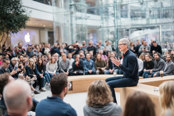 Tim Cook addresses employees about AI at Apple headquarters