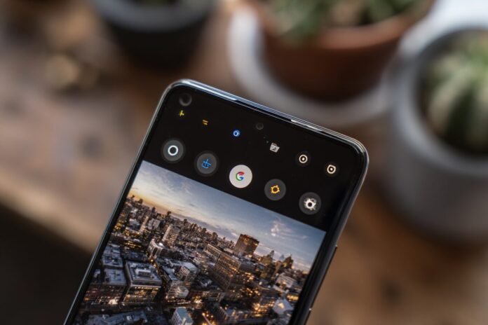 Google Pixel 10 displaying a verified photo badge within its camera app interface.